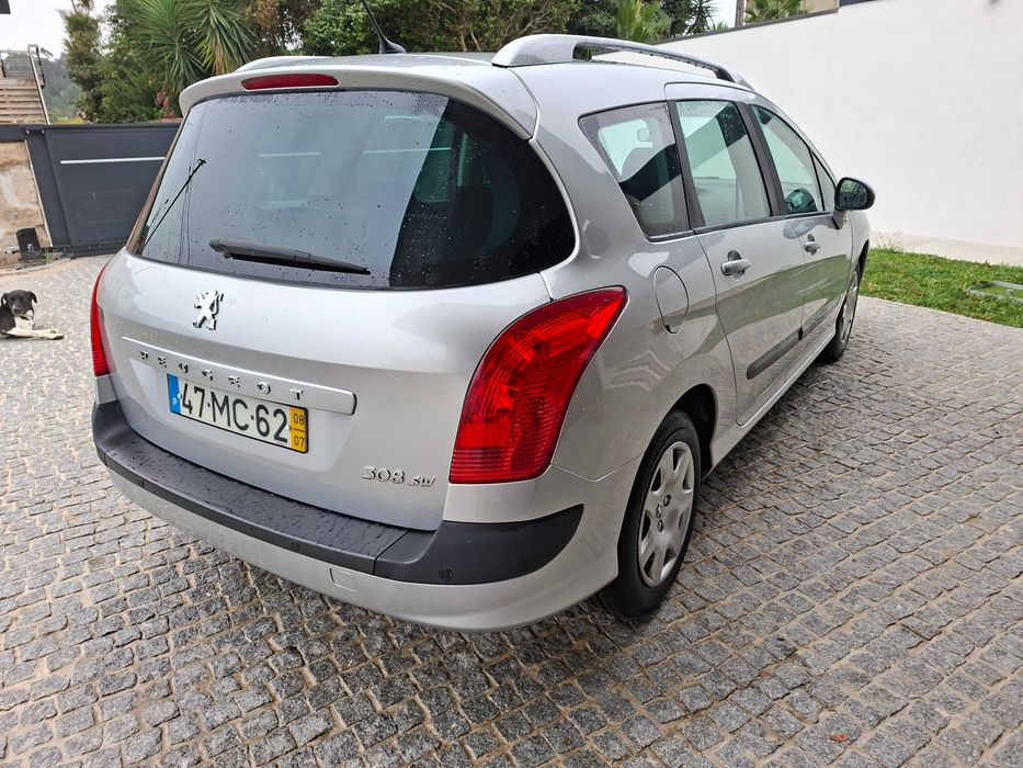 Peugeot 308 SW 7 lugares teto panorámico