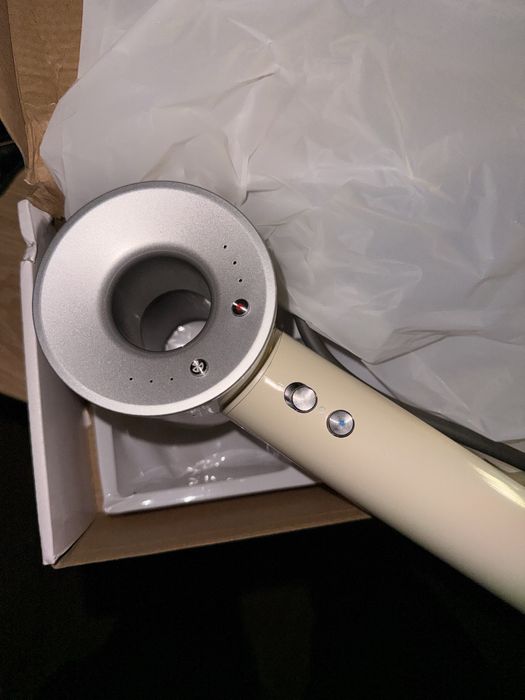 Новий фен в стилі Dyson