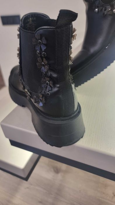 Взуття  жіноче Zara