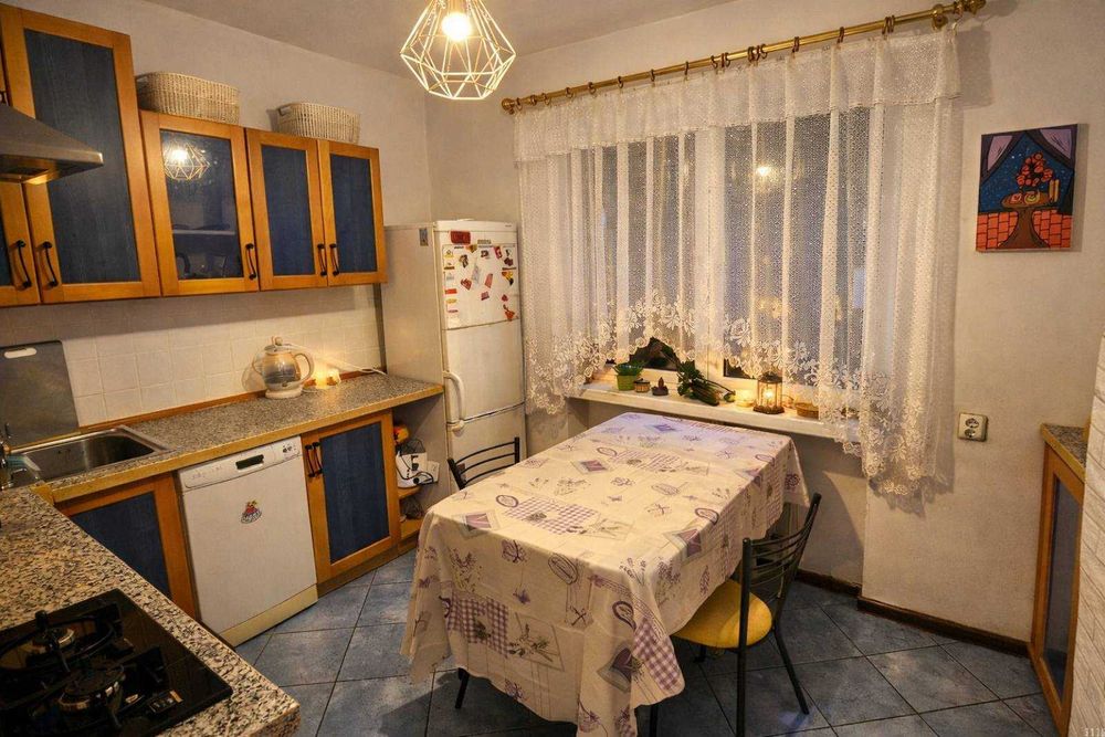 REZERWACJA! Przytulny parter z dużą piwnicą – Modrzyca 192 m²