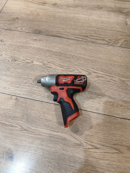 Milwaukee M12 BIW38-0 Wkrętarka zasilanie akumulatorowe 3/8" 12V