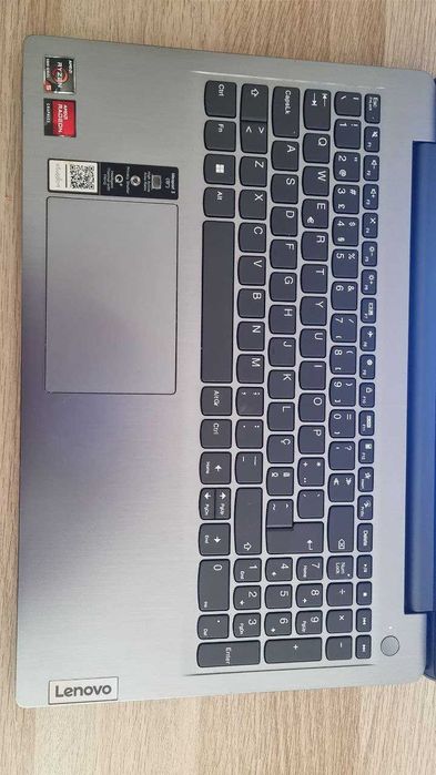 Lenovo IdeaPad 3