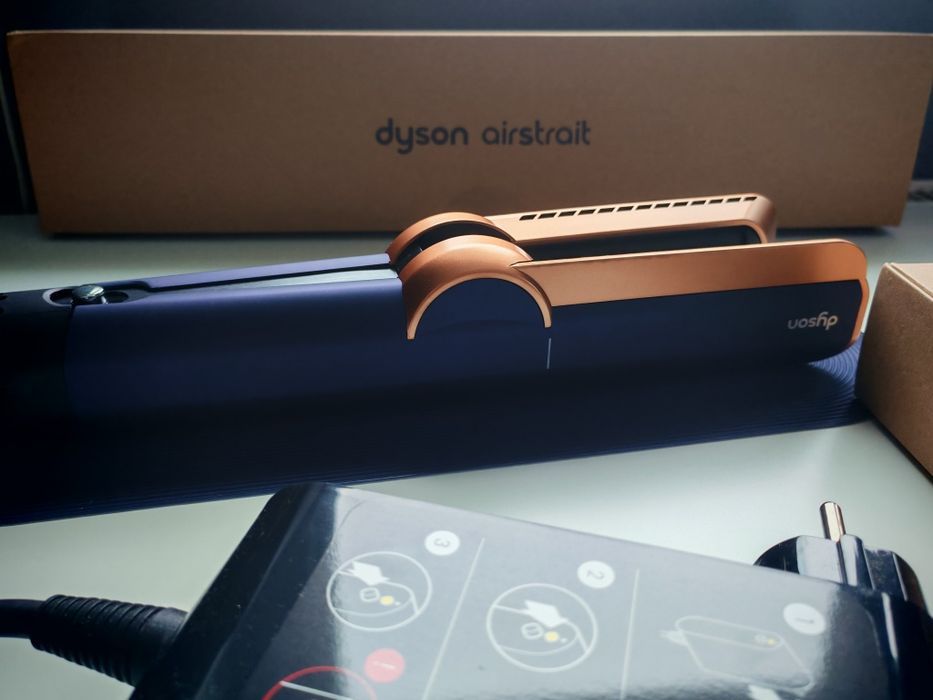 Dyson Airstrait – prostownica + suszarka 2w1