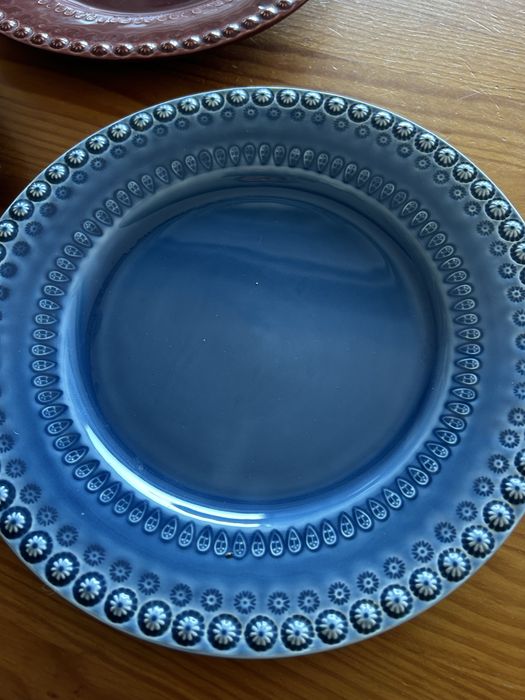 Pratos rasos marca faiancas Bordallo Pinheiro