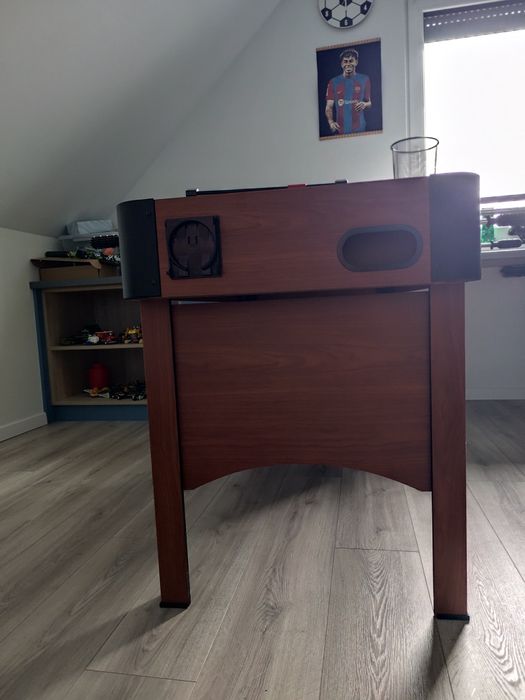 Drewniany stół piłkarzyki