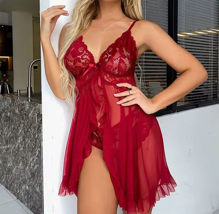 Шикарний жіночий пеньюар