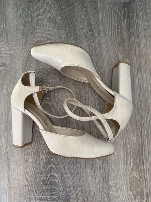 Туфлі весільні колір шампань