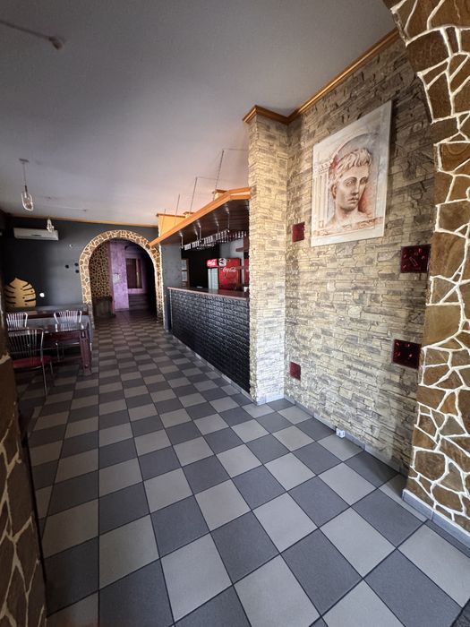 приміщення з ремонтом  в центрі міста під ресторан,магазин,тц