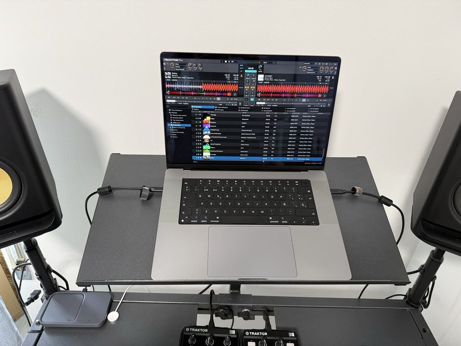 Mesa DJ / Produçãometal regulável