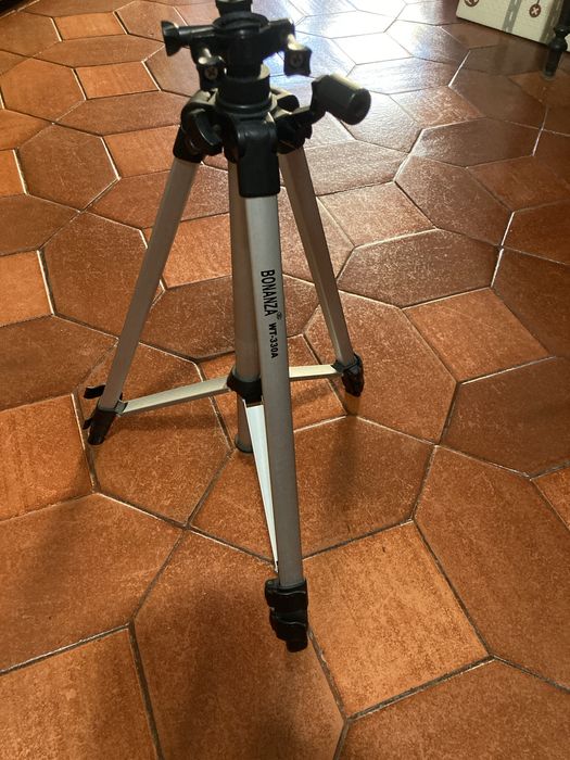 Maquina fotografica Fuji com tripe e bolsa