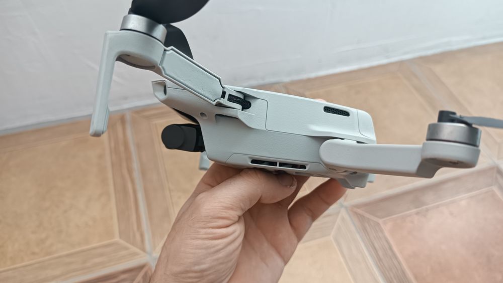 Дрон DJI Mavic Mini