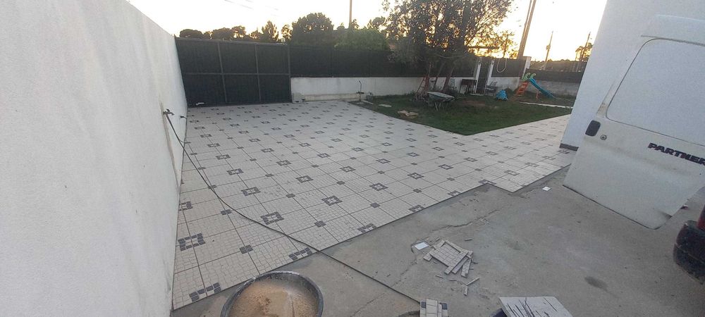 Pedreiro ladrilhador / Remodelações gerais / Obras