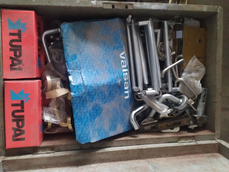 Canhão, fechadura, ferragens, puchadores