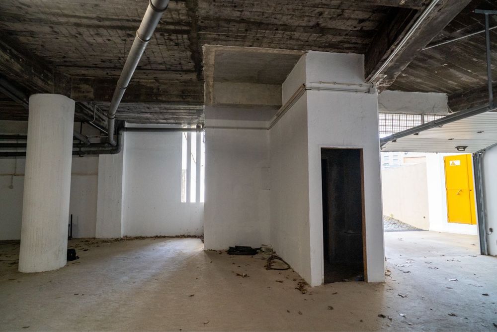 Arrendo Loja/ Armazém Perto do Aeroporto Lisboa