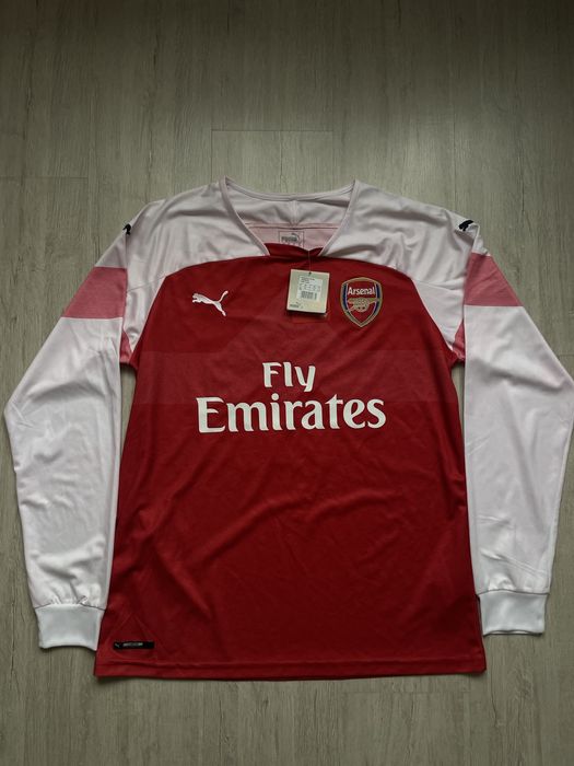 2018 - 19 Arsenal long Home 23 Welbeck