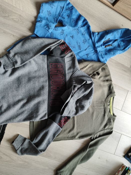 Bluzy 146-152cm 3sztuki 35zl