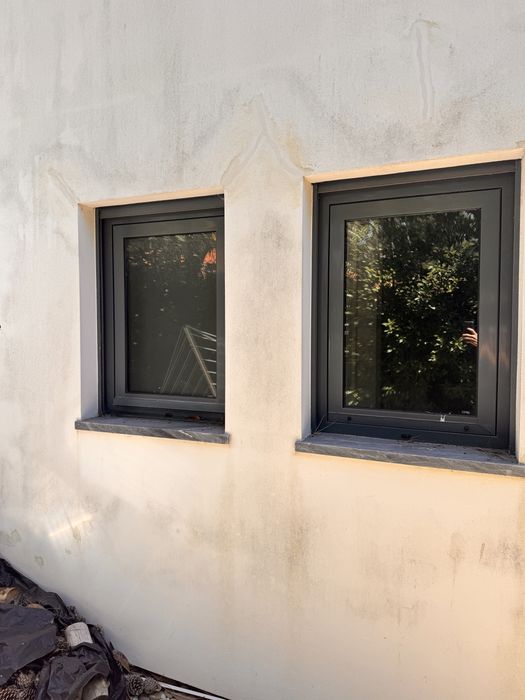 Janelas em Alumínio Cinza Antracite com Vidro Duplo