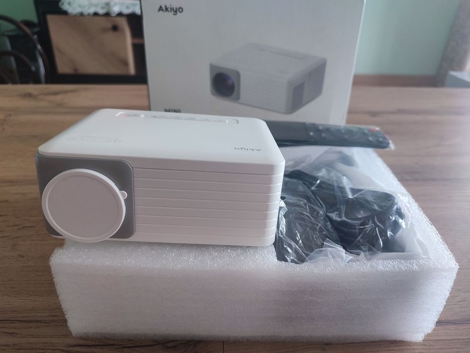 Mini projektor multimedialny