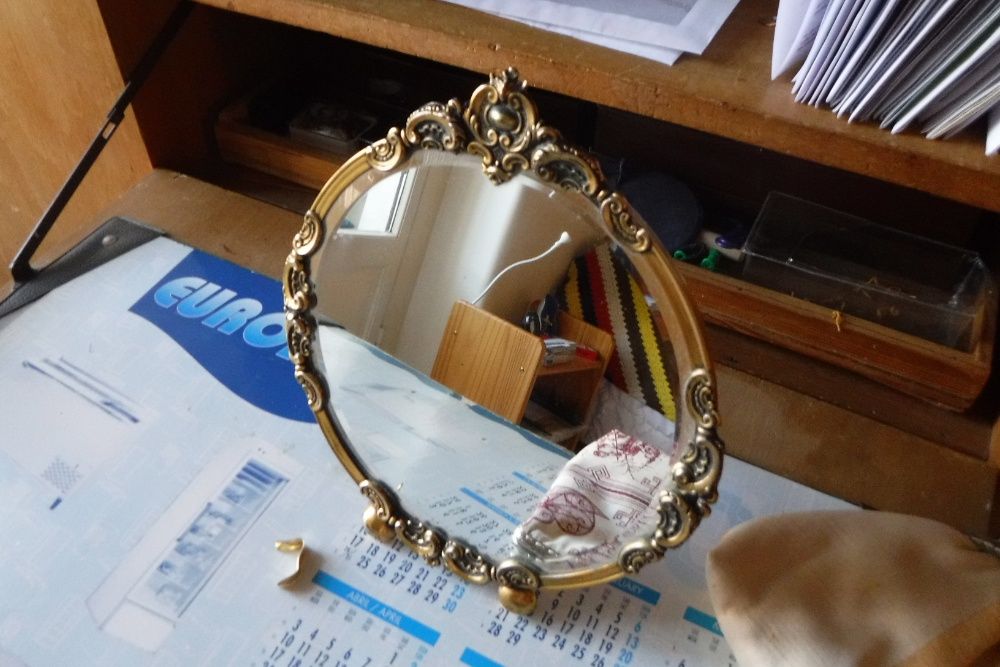 Espelho pequeno cobre trabalhado