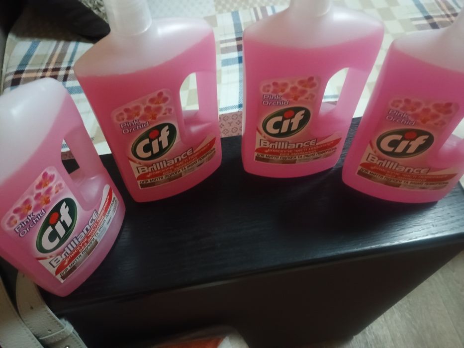 Моющее для пола.