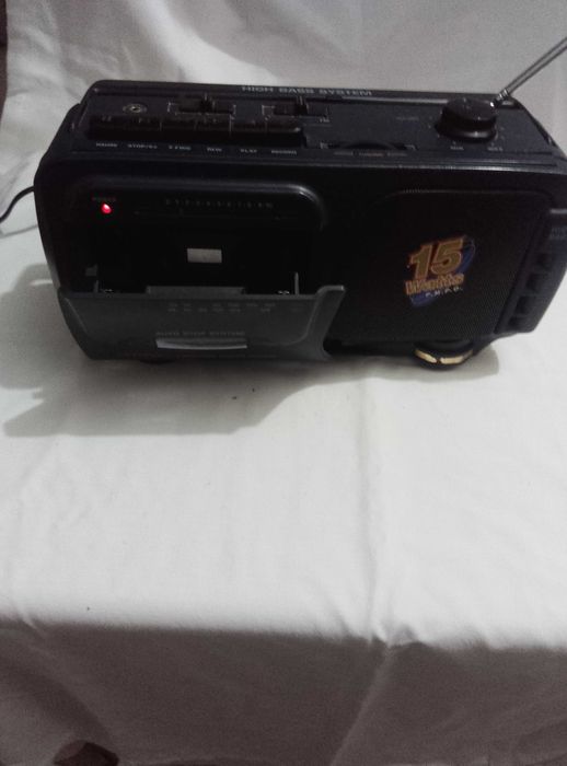 radio antigo tambem de cassetes