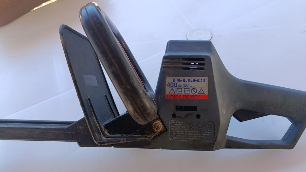 Corta-sebes Peugeot elétrica 400 mm/300W