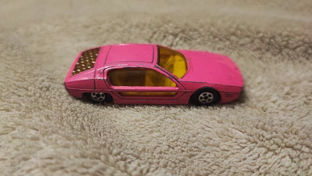 Модель Lamborghini Marzal от Matchbox
