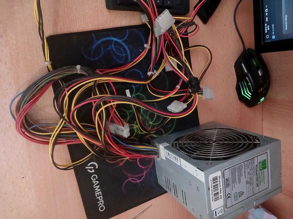 Блок живлення HEC Windmill pro 400