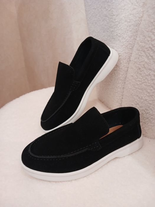 Замшеві лофери нові