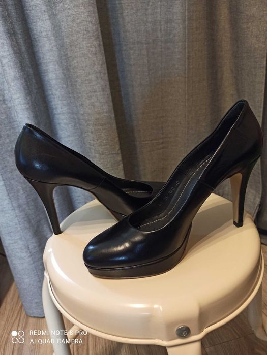 NOWE!!! Czarne szpilki na platformie.