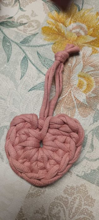 Coração em fio de malha