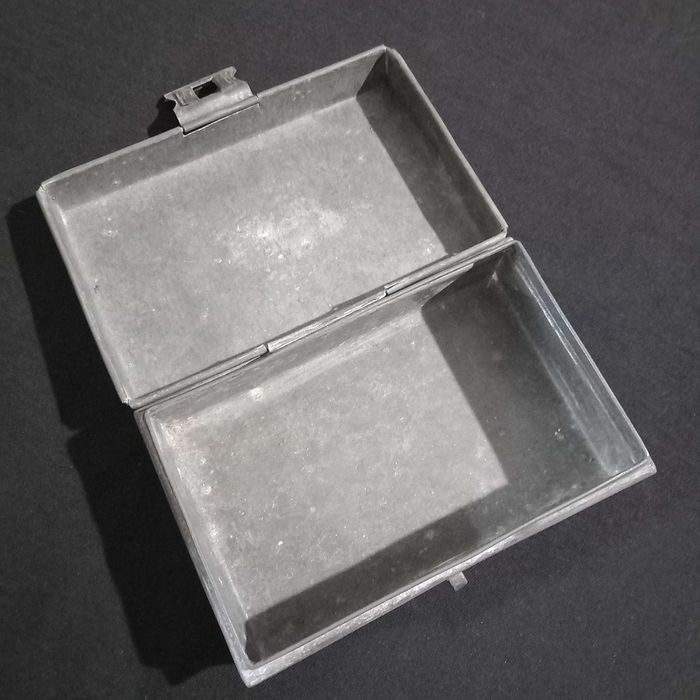 Pequeno baú em chapa