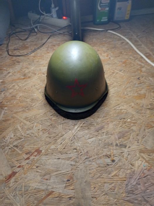 Военная каска участника АТО со звездой