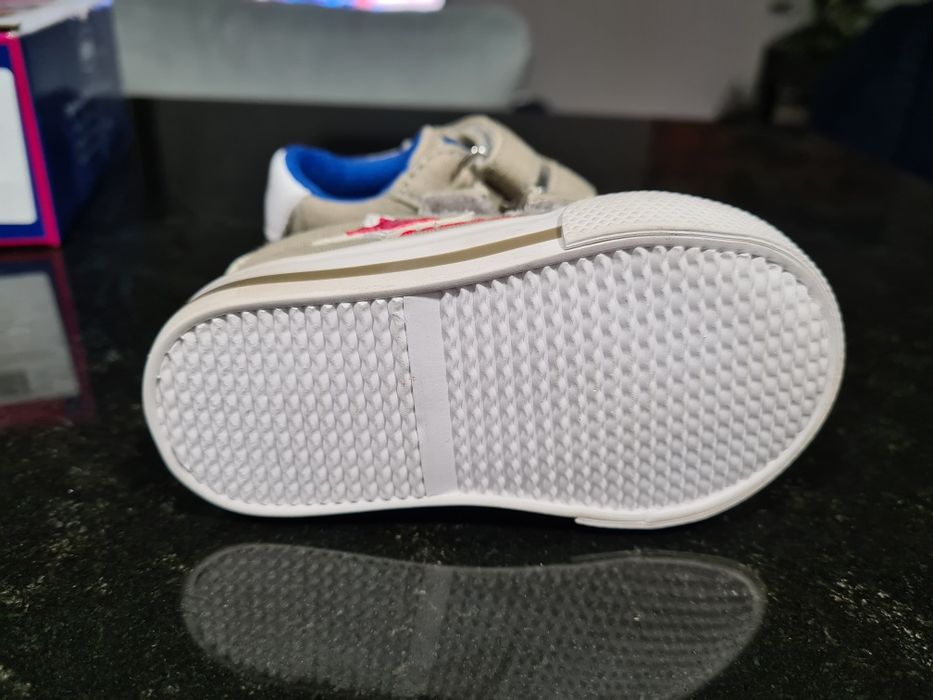 Chicco - sapatilhas T18