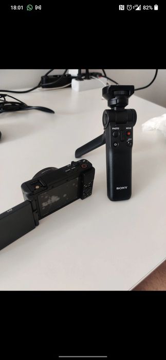APARAT SONY ZV-1 + 32Gb + etui + aku + GPVPT2BT Z PILOTEM Sony GP-VPT2BT
