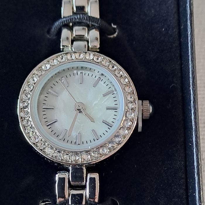 Nowy zegarek Avon