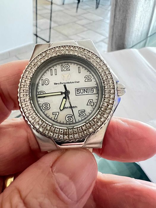 Relógio de Senhora Technomarine com diamantes