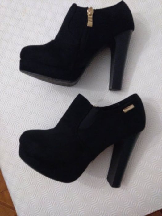 Botins pretos camurça nº36