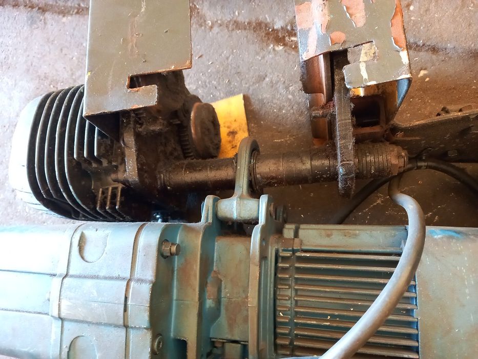 Wciągnik Demag 250kg dwubiegowy