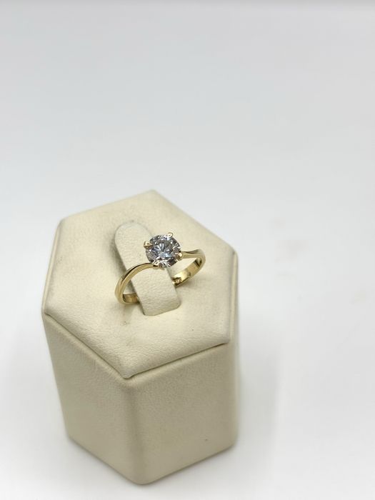 Złoty pierścionek z Diamentem 1,01ct