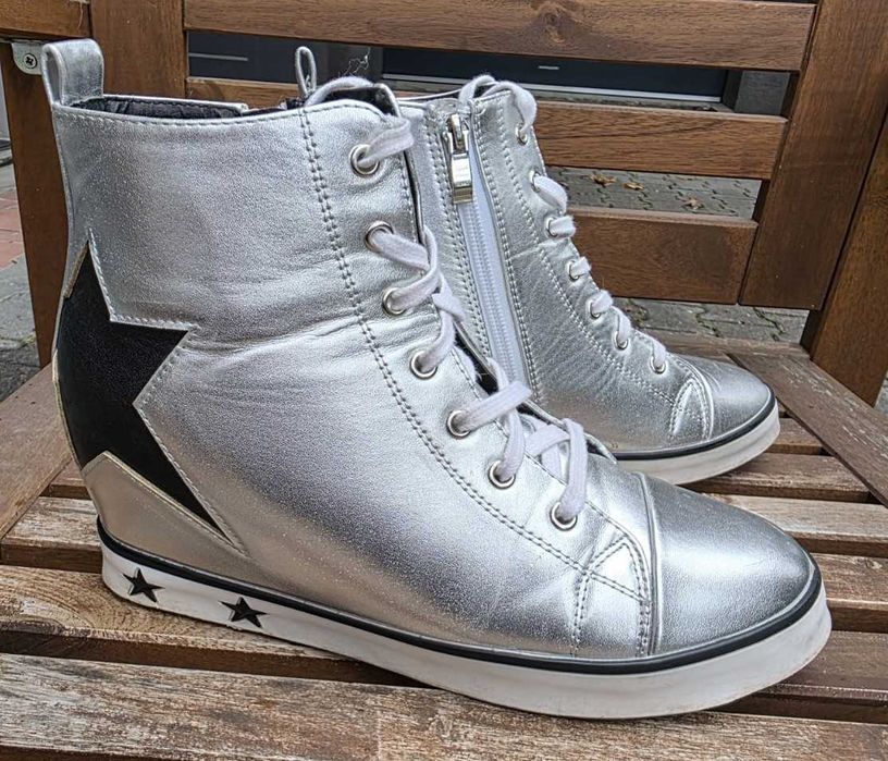 Buty na koturnie – rozmiar 40