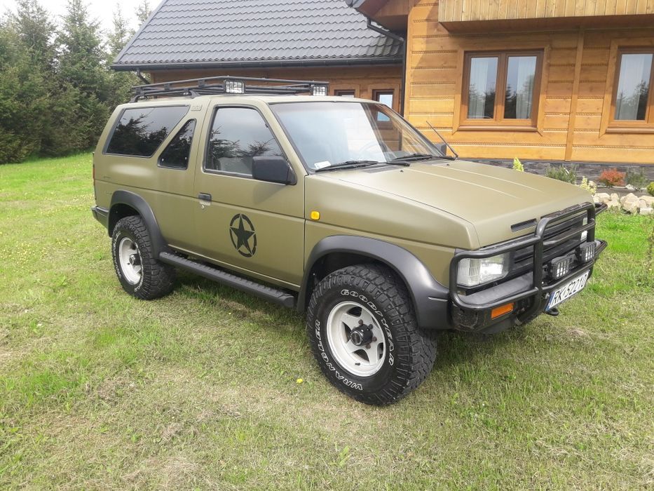 Nissan Terrano 1