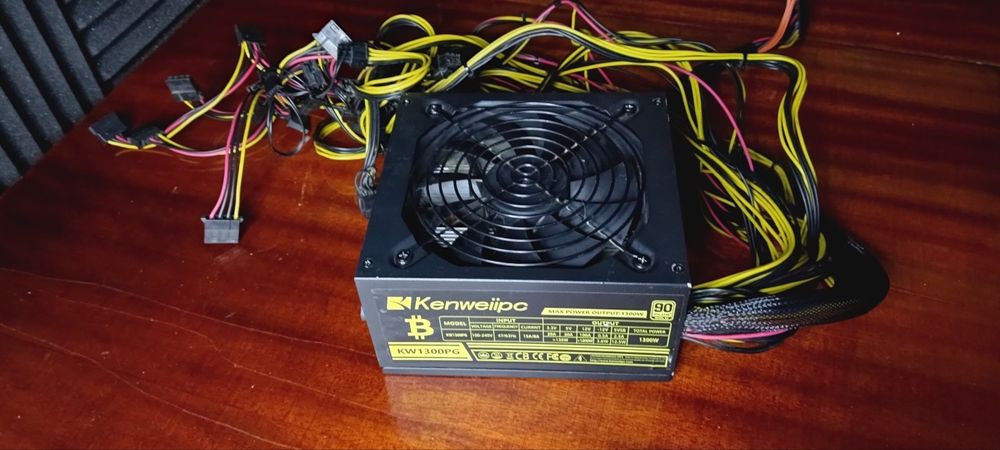 Блок питания Kenweiipc 1300W полностью рабочий, стоял в игровом ПК