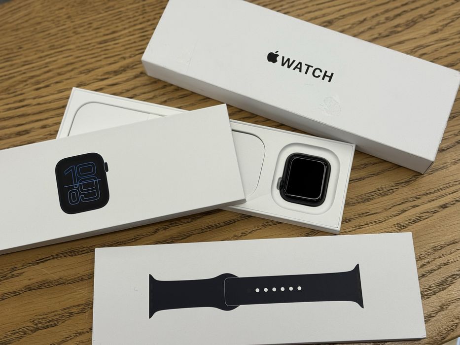 Вживані, як нові,  Apple Watch   у Ябко ТРК "Сонячна Галерея"