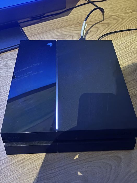 PS4 + 2 comandos – entrega imediata