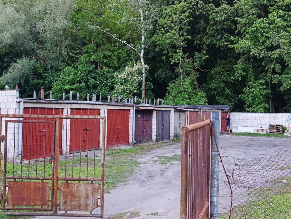 Wynajmę garaż magazynek murowany duży Sulejówek 20m2