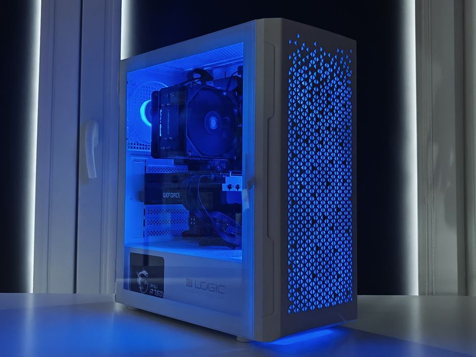 PC - RTX 3070 Ti, Ryzen 5, 32GB RAM, 1TB SSD - Super Wydajność w 1440p!