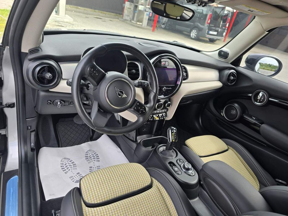 Mini Cooper SE 2023 електро