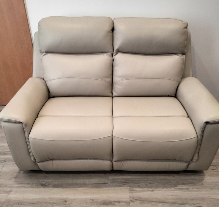 Sofá marca Chateaux d'Ax Ramalde • OLX Portugal