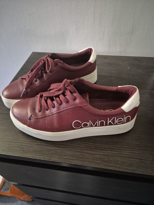 Жіночі  кроссівки Calvin Klein  38 р